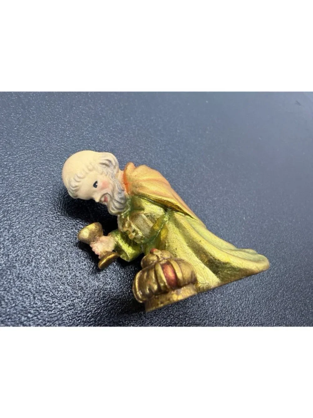 Vintage Anri Juan Ferrandiz 3” Carved Wood Nativity Wiseman Melchior Kneeling